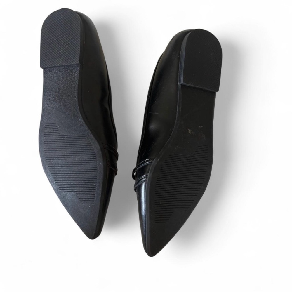 #Sold New Mossimo Black Faux leather buckle detail shoes - Picture 4 of 6